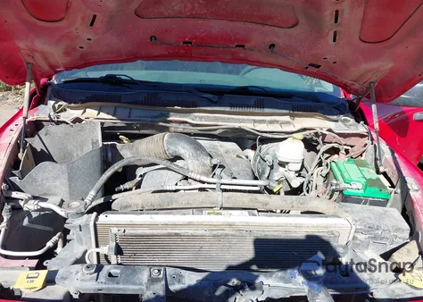 2013 Ram 1500 Express z USA, uszkodzony, nr VIN 1C6RR7KT0DS605411